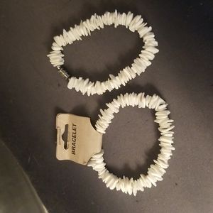 Shell bracelet screw on clasps